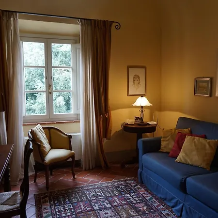 Borgo Di Colleoli פאלאיה