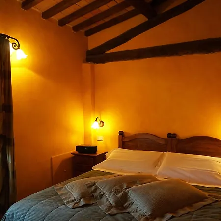 Borgo Di Colleoli אתר נופש פאלאיה